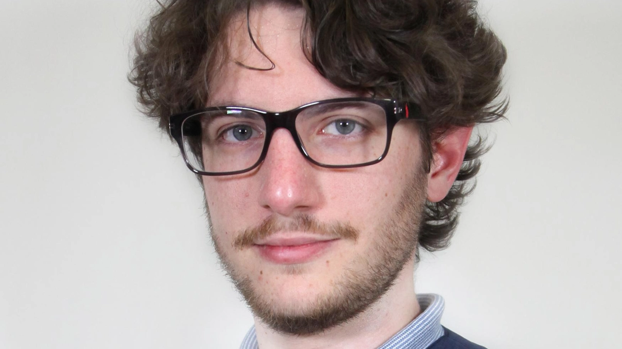 "Sebbene su Luigi Monti siano stati scritti molti libri, la sua giovinezza è spesso rimasta in secondo piano. Serviva però... "Sebbene su Luigi Monti siano stati scritti molti libri, la sua giovinezza è spesso rimasta in secondo piano. Serviva però...