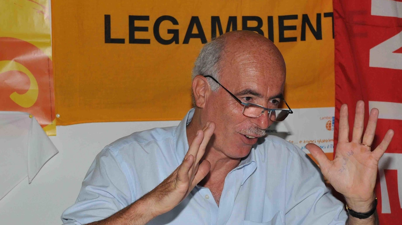 Il presidente di Legambiente Dario Balotta ha già raccolto 300 firme per chiedere al Comune un passo indietro sul progetto Il presidente di Legambiente Dario Balotta ha già raccolto 300 firme per chiedere al Comune un passo indietro sul progetto