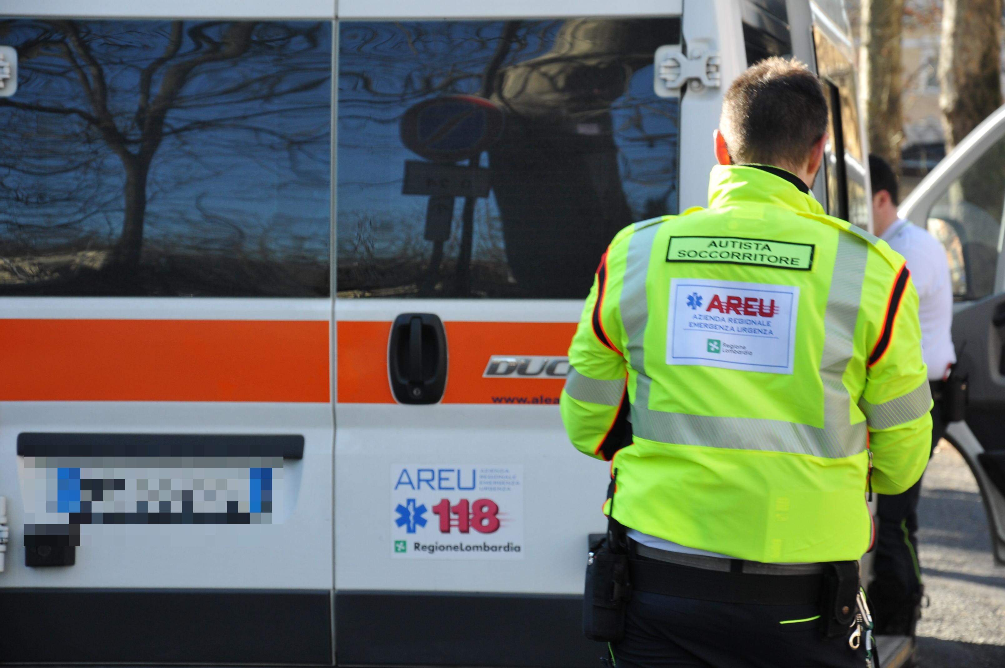 incidente in via ripamonti anziana investita da moto e sbalzata per 8 metri 232 gravissima