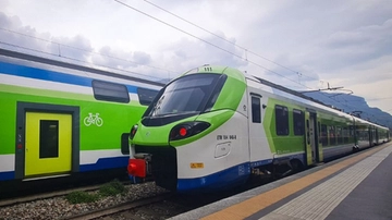 Trenord, aumento dei ritardi e 94 treni cancellati ogni giorno: i dati peggiorano ancora