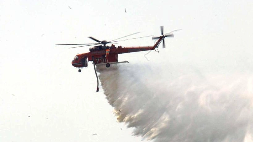 Utilizzati un Canadair e due elicotteri
