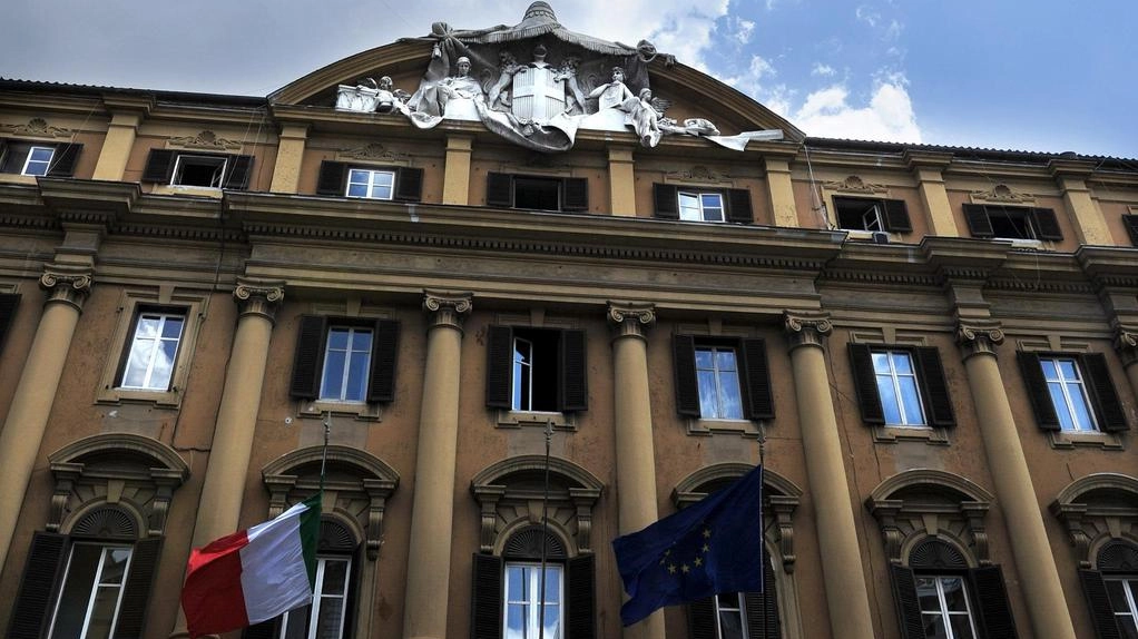 Il rendimento annuo italiano sale di 3,5 punti al 3,56% Il rendimento annuo italiano sale di 3,5 punti al 3,56%