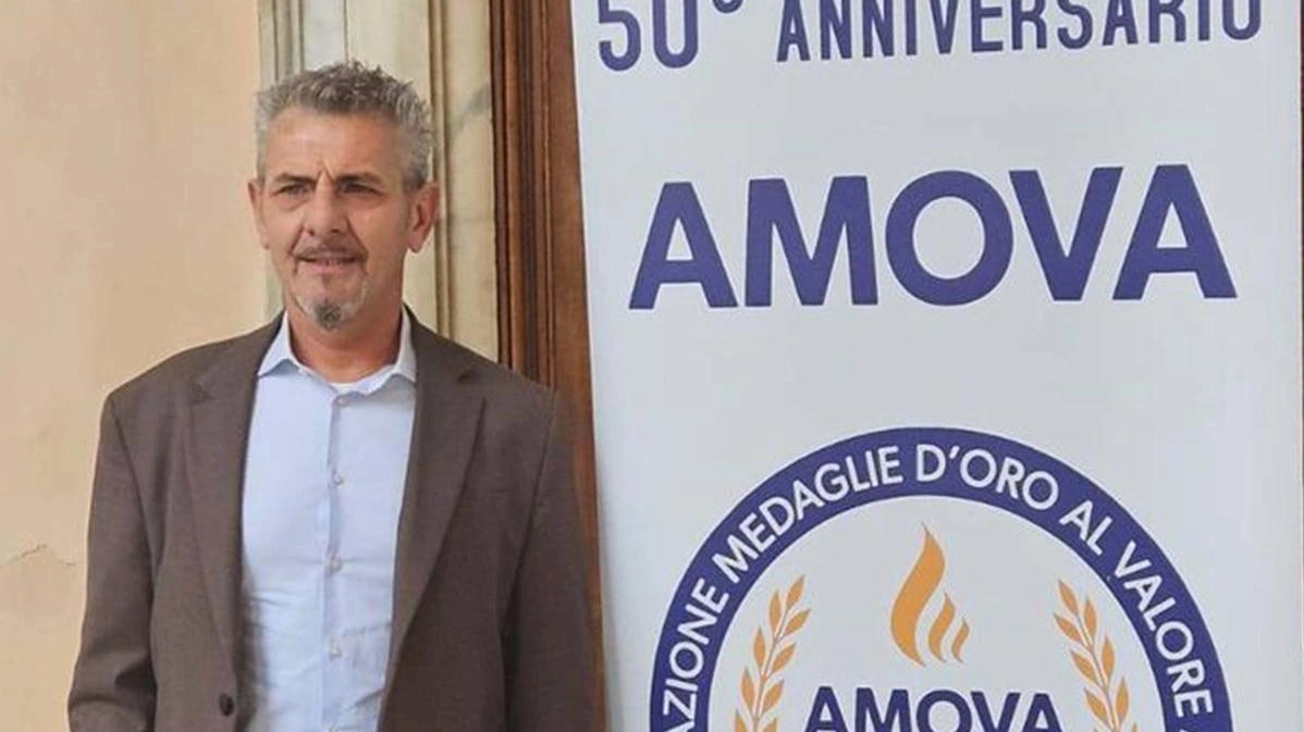 Il campione di pattinaggio Oscar Galliazzo tra i premiati dall'Amova a Genova insieme a grandi nomi dello sport italiano. Emozioni e orgoglio per il plurimedagliato atleta cassanese. Il campione di pattinaggio Oscar Galliazzo tra i premiati dall'Amova a Genova insieme a grandi nomi dello sport italiano. Emozioni e orgoglio per il plurimedagliato atleta cassanese.