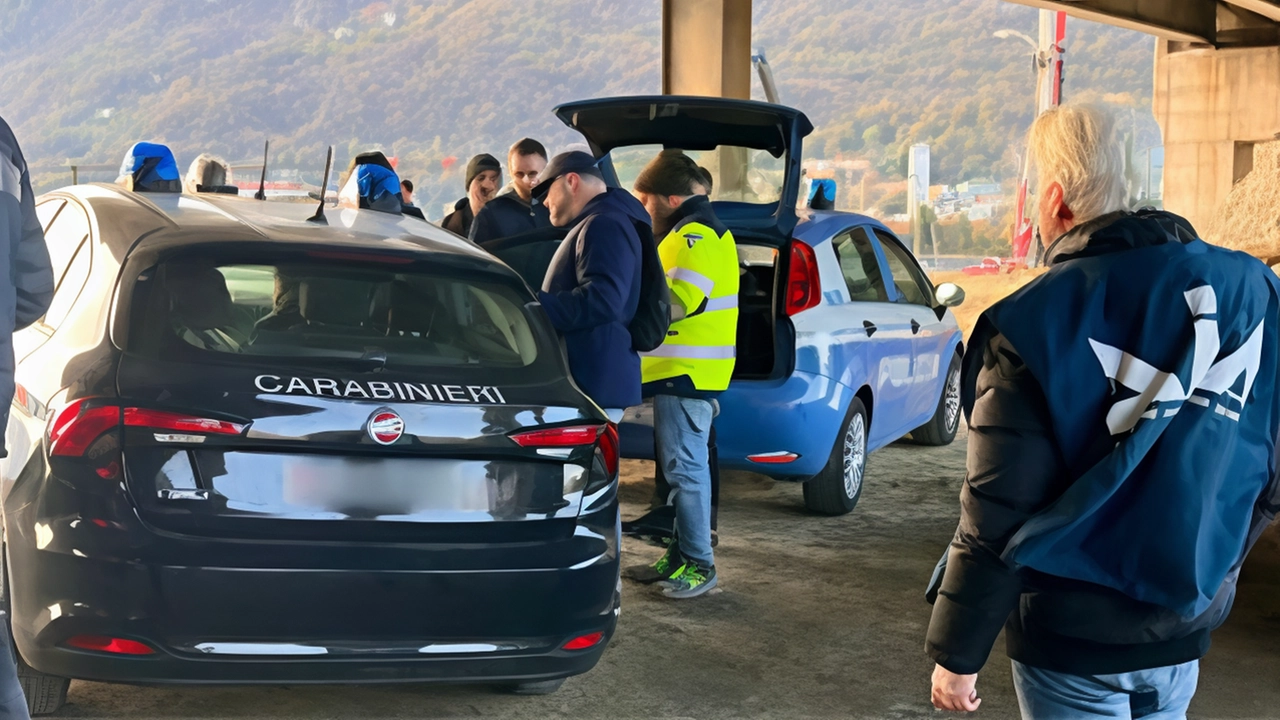 Blitz antimafia nel cantiere olimpico del Quarto ponte di Lecco: ispezione per prevenire infiltrazioni mafiose e garantire trasparenza nei lavori. Blitz antimafia nel cantiere olimpico del Quarto ponte di Lecco: ispezione per prevenire infiltrazioni mafiose e garantire trasparenza nei lavori.