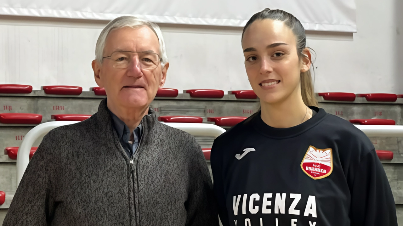 Martina Ghezzi, sei stagioni in serie A2, lascia la Picco Lecco per la squadra che milita in B1 Martina Ghezzi, sei stagioni in serie A2, lascia la Picco Lecco per la squadra che milita in B1
