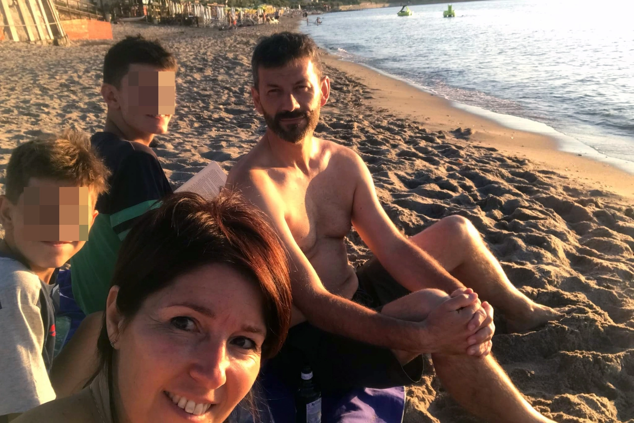 Un momento felice della famiglia di Paderno Dugnano, sterminata nella notte
