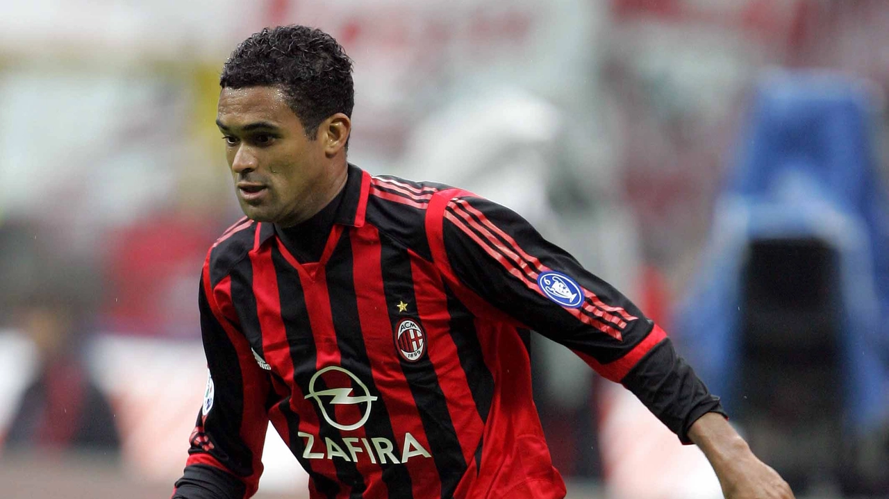 Terribile lutto per l'ex Milan Serginho: è morto Diego, il figlio 20enne del calciatore Terribile lutto per l'ex Milan Serginho: è morto Diego, il figlio 20enne del calciatore