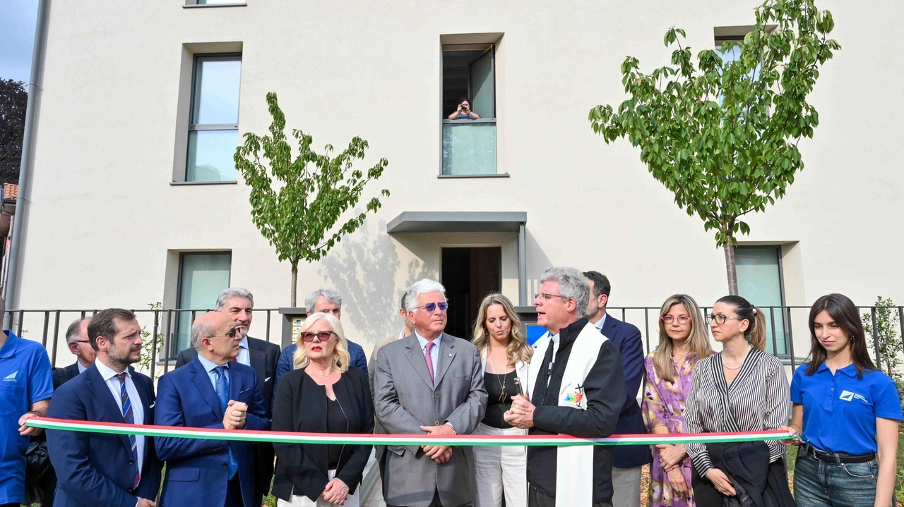 La cerimonia d’inaugurazione del Faro La cerimonia d’inaugurazione del Faro