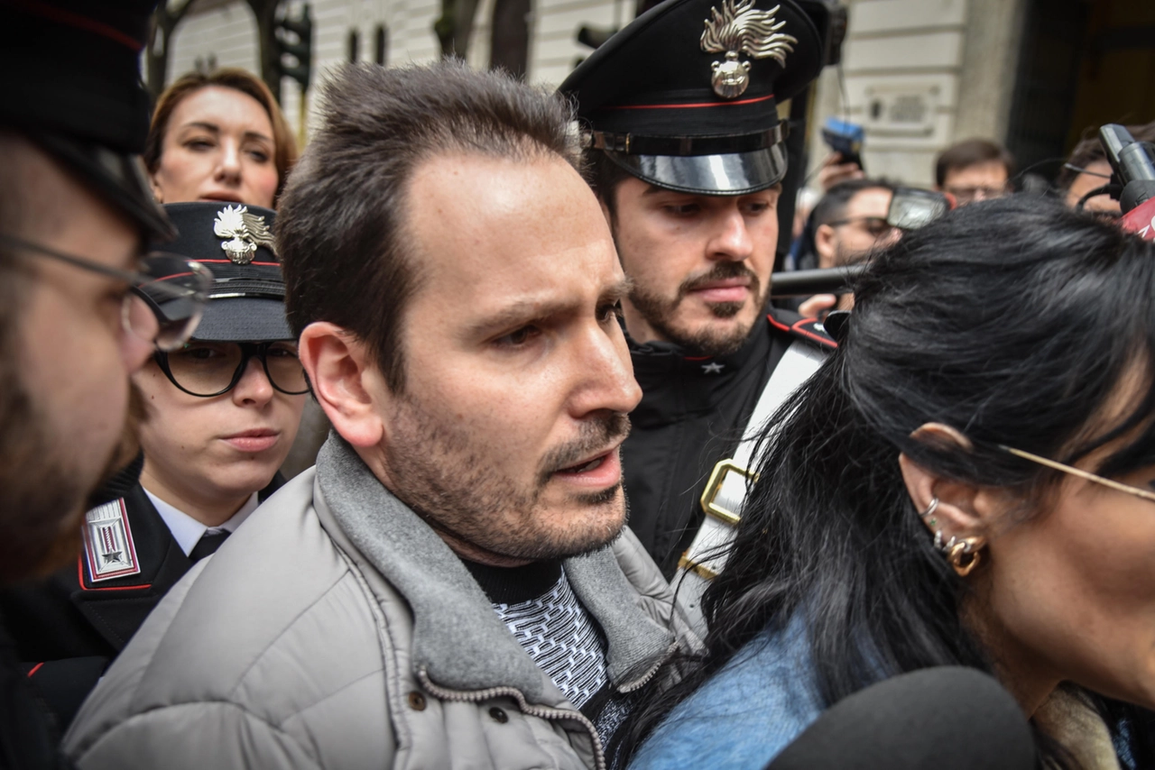 Andrea Sempio esce dalla caserma dei carabinieri Montebello di via Monti a Milano lo scorso 13 marzo
