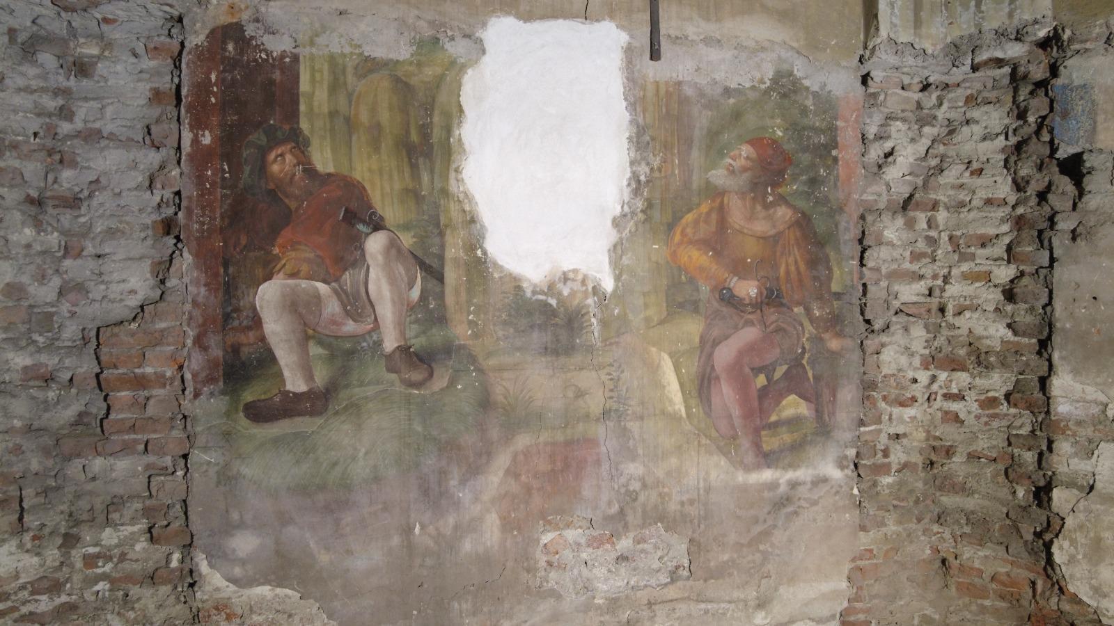 Spunta affresco del Cinquecento. Opera della scuola cremonese era nascosta dal coro ligneo Spunta affresco del Cinquecento. Opera della scuola cremonese era nascosta dal coro ligneo