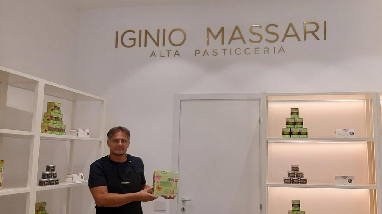 Giuseppe Cortini, gestore del negozio di alta pasticceria firmato da Iginio Massari Giuseppe Cortini, gestore del negozio di alta pasticceria firmato da Iginio Massari