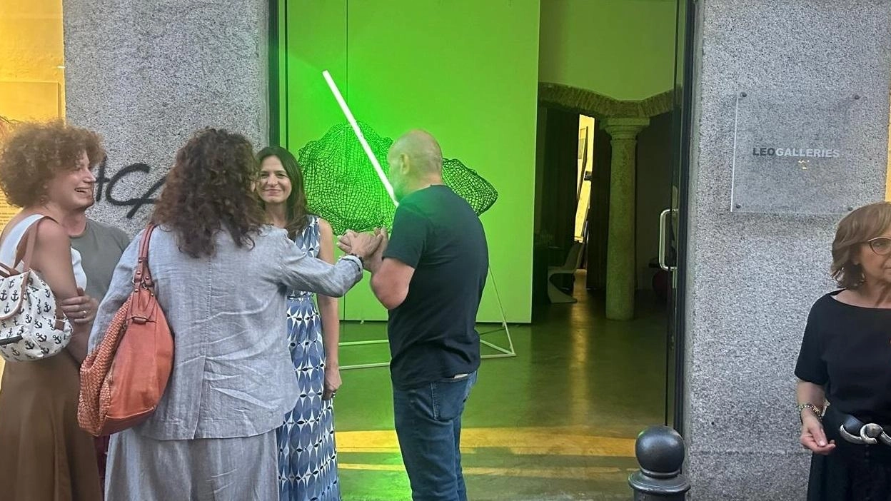 La creazione dell’artista Andrea Cereda si potrà ammirare gratis. Un’installazione di colori diversi che si illuminano in via De Gradi.