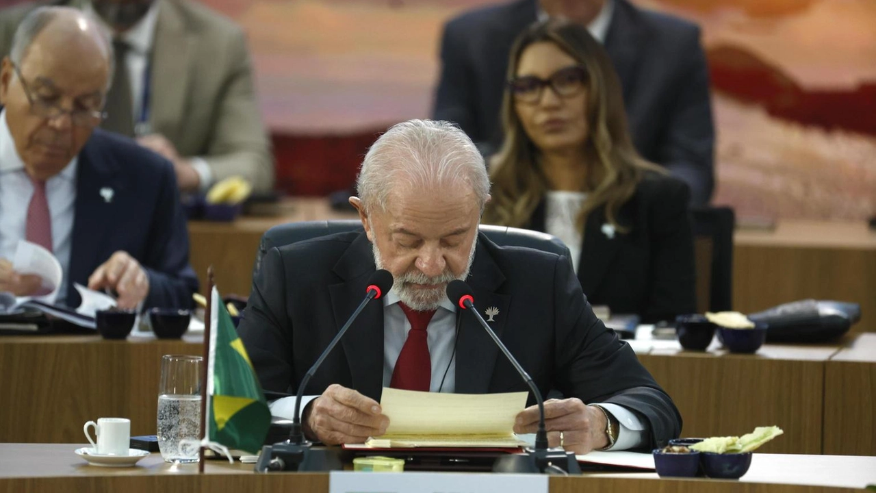 Il presidente brasiliano ha aperto così il vertice Brics a Rio Il presidente brasiliano ha aperto così il vertice Brics a Rio