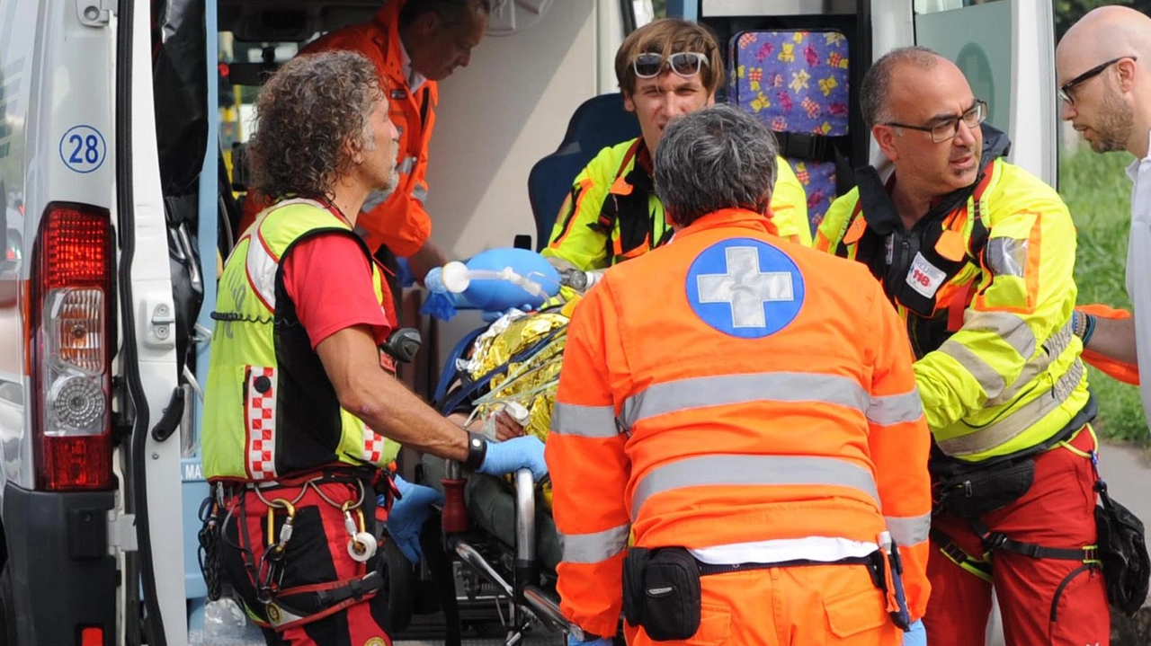 La donna è stata portata in codice rosso all'ospedale di Circolo di Varese La donna è stata portata in codice rosso all'ospedale di Circolo di Varese