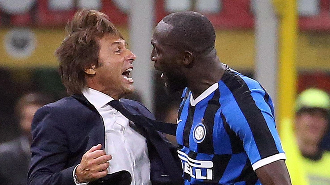 Il tecnico dei partenopei ritrova per la prima volta da avversari i nerazzurri. San Siro è stata la sua casa, alla Pinetina ha riportato la cultura del successo. Dalla privacy di City Life al caotico centro di Napoli, ma con le stesse ambizioni. Il tecnico dei partenopei ritrova per la prima volta da avversari i nerazzurri. San Siro è stata la sua casa, alla Pinetina ha riportato la cultura del successo. Dalla privacy di City Life al caotico centro di Napoli, ma con le stesse ambizioni.