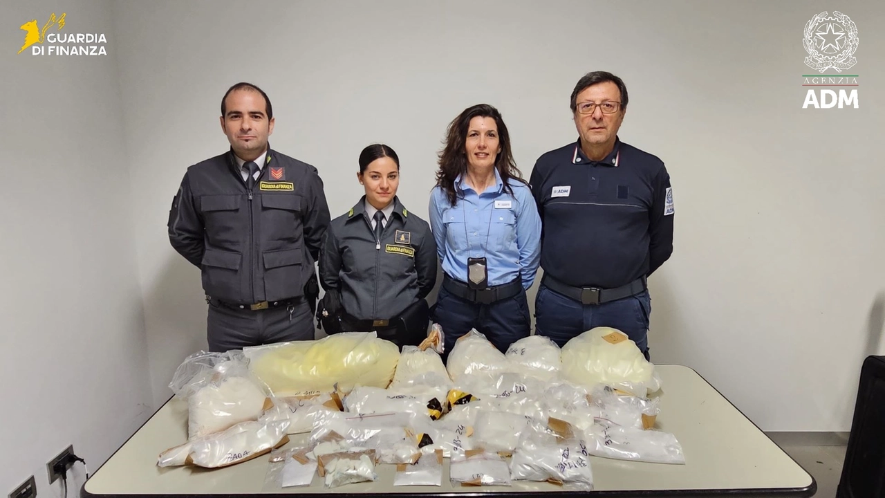 La droga sequestrata a Linate