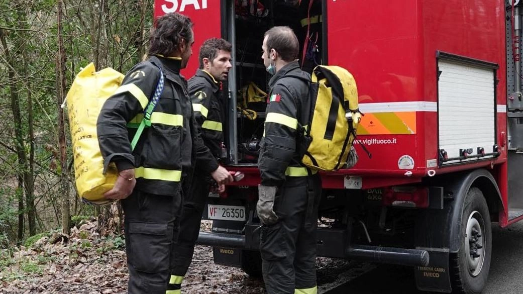 I soccorsi prestati dai vigili del fuoco e soccorso alpino (Foto archivio) I soccorsi prestati dai vigili del fuoco e soccorso alpino (Foto archivio)