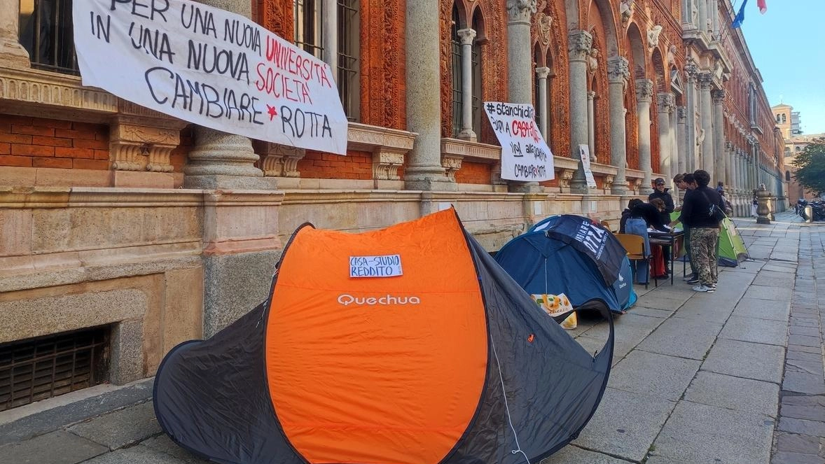 Il simbolo della tenda, dalla lotta caro-affitti alle Acampade per la Palestina