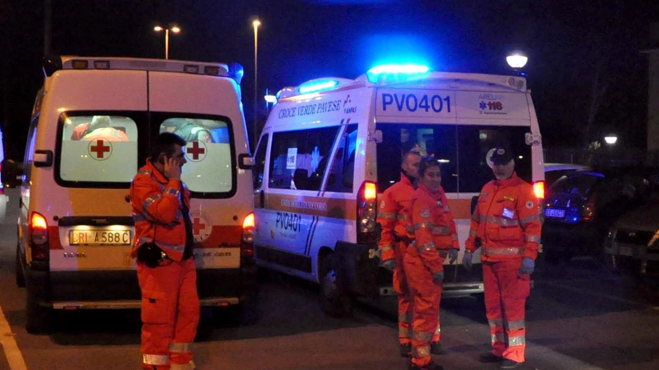 Gambolò, una coppia ha lanciato l’allarme dopo i primi sintomi di malessere. I due sono stati portati all’ospedale di Vigevano per la terapia di ossigenazione. . Gambolò, una coppia ha lanciato l’allarme dopo i primi sintomi di malessere. I due sono stati portati all’ospedale di Vigevano per la terapia di ossigenazione. .