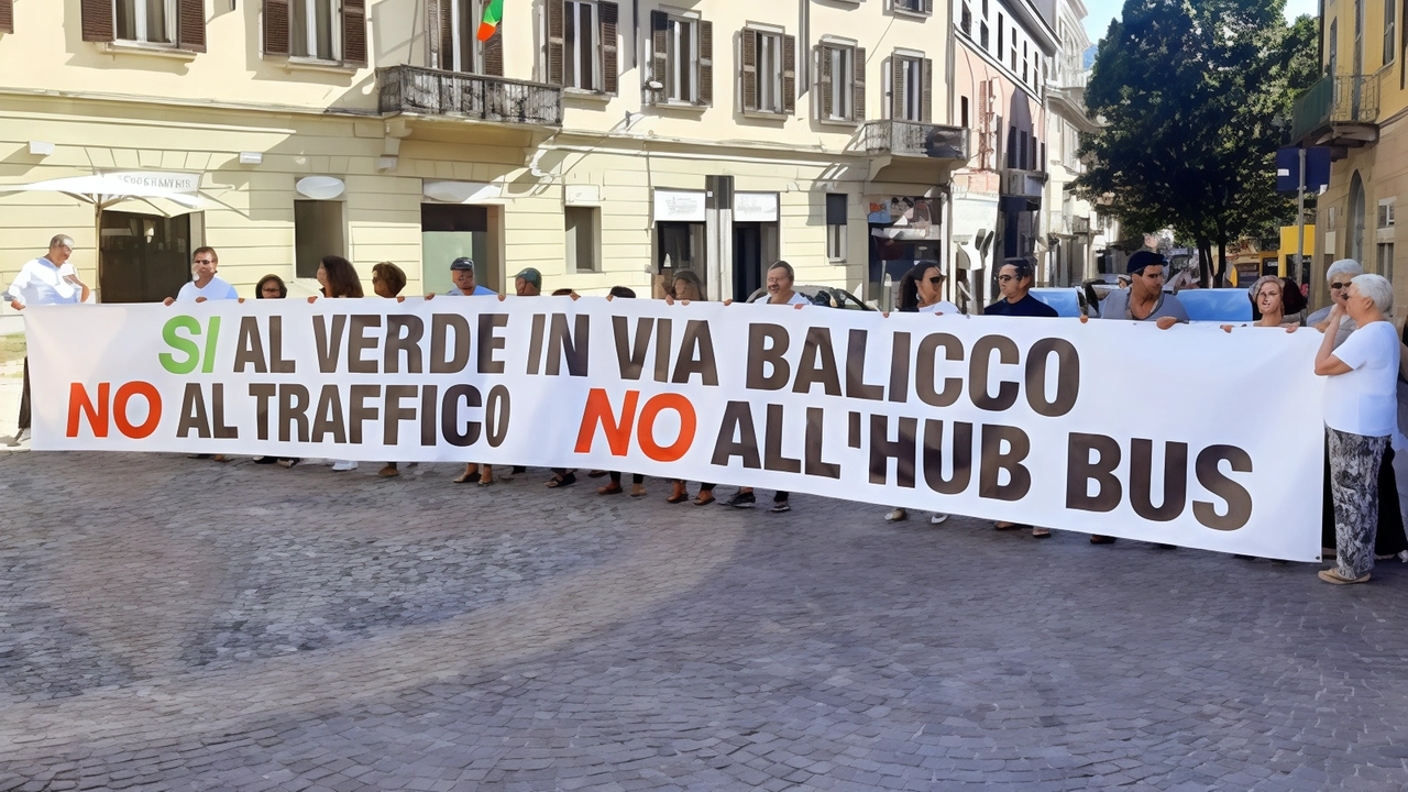 Una stazione degli autobus al posto di un parco condominiale, un polmone verde nel cuore di Lecco. I residenti, circa... Una stazione degli autobus al posto di un parco condominiale, un polmone verde nel cuore di Lecco. I residenti, circa...