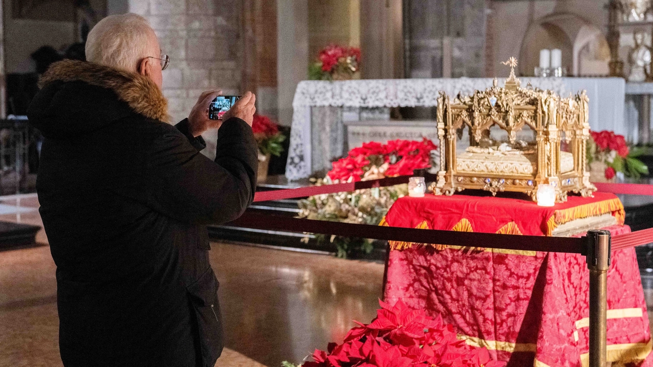 La basilica di Sant’Eustorgio conserva le reliquie dei Magi, oggetto tuttora di culto e di una devozione mai interrotta La basilica di Sant’Eustorgio conserva le reliquie dei Magi, oggetto tuttora di culto e di una devozione mai interrotta