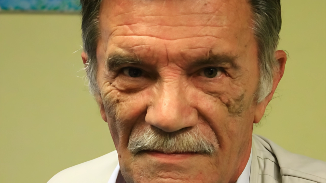 L'esperto fungaiolo Paolo Vitali di Merate sottolinea l'importanza di non rischiare la vita per raccogliere funghi, consigliando cautela, conoscenza e attenzione nella pratica, per evitare intossicazioni e danni all'ambiente. L'esperto fungaiolo Paolo Vitali di Merate sottolinea l'importanza di non rischiare la vita per raccogliere funghi, consigliando cautela, conoscenza e attenzione nella pratica, per evitare intossicazioni e danni all'ambiente.