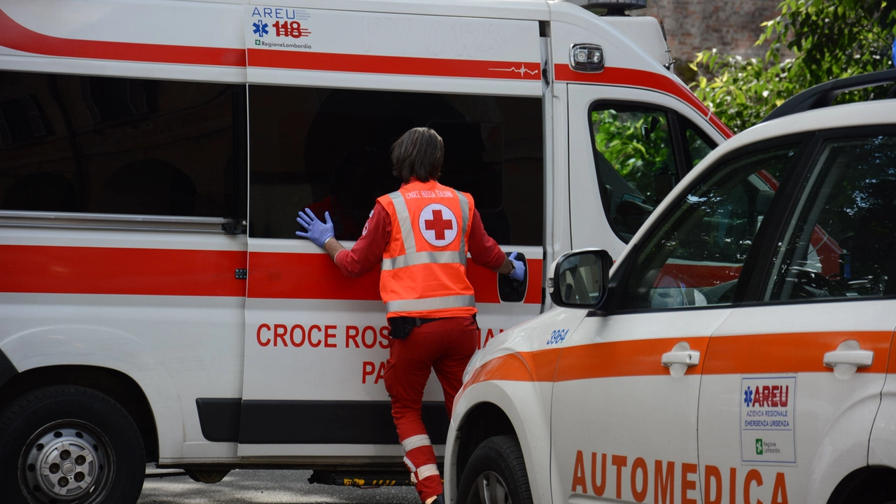 Ambulanza e automedica in azione