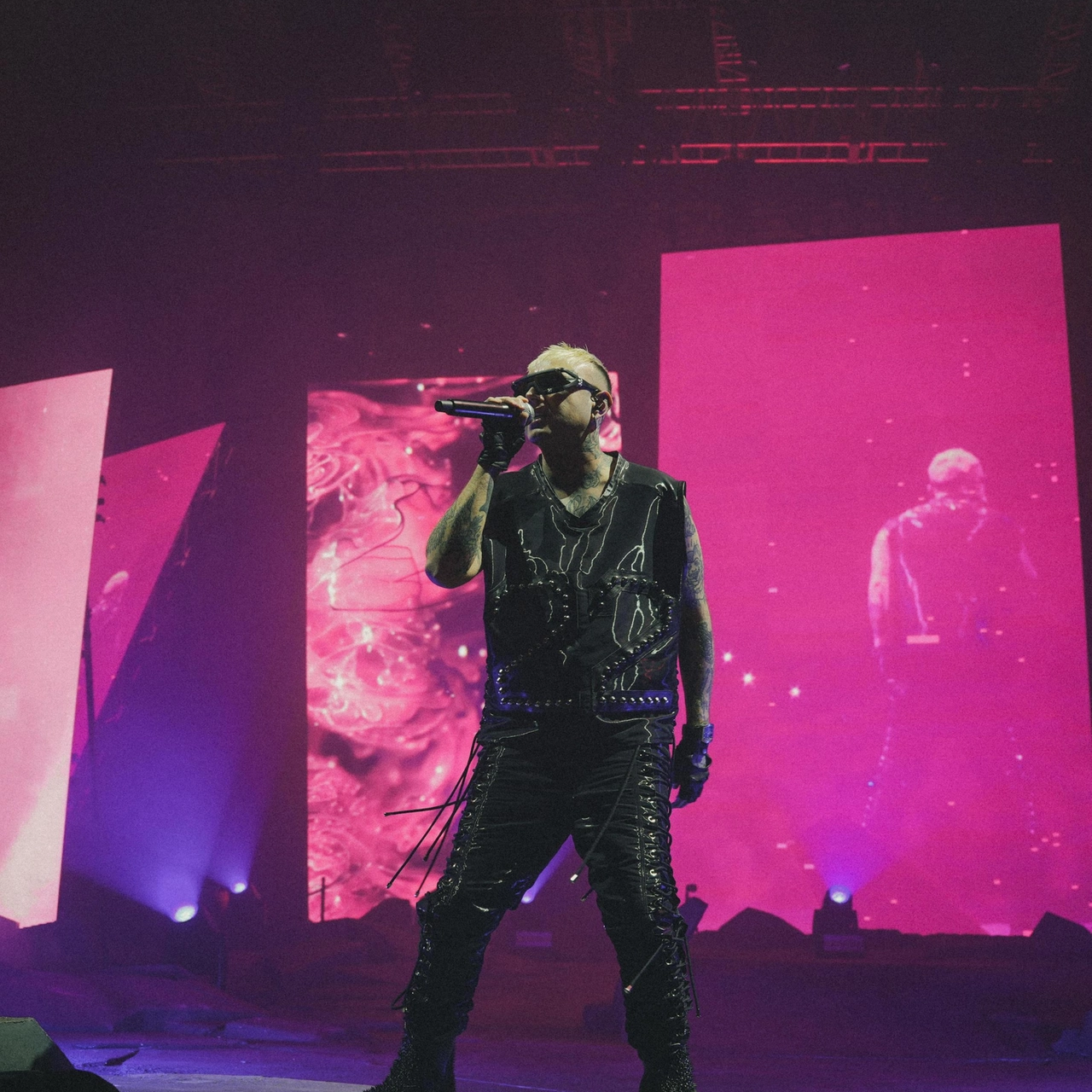 Lazza in concerto al Forum (Ansa)