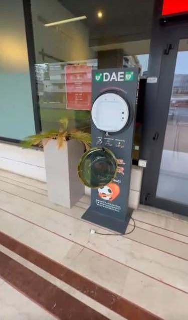 Defibrillatore rubato in centro Defibrillatore rubato in centro