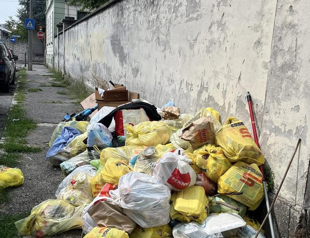 allarme degrado a san donato discariche abusive nel quartiere