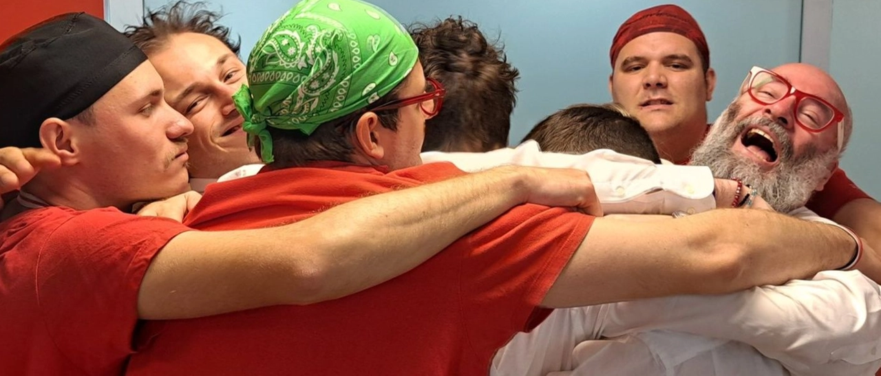 La felicità dei ragazzi di Pizzaut scelti da Ligabue: “Faremo le pizze al concerto del Liga”