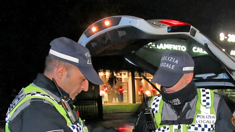 Durante il pattugliamento notturno sono stati controllati dagli agenti 182 veicoli sul territorio provinciale Durante il pattugliamento notturno sono stati controllati dagli agenti 182 veicoli sul territorio provinciale