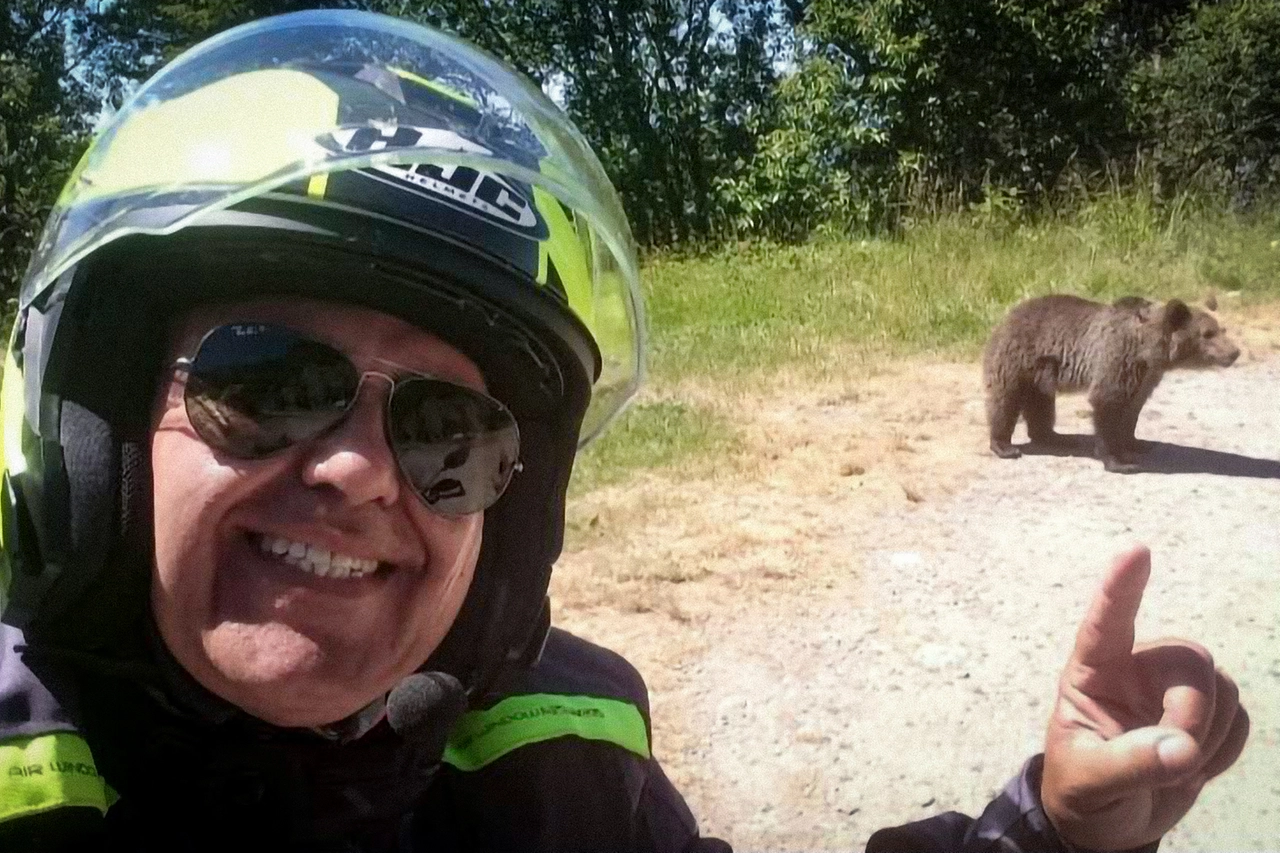 Omar Farang Zin, l'uomo ucciso da un orso a Transfăgărășan, in Romania