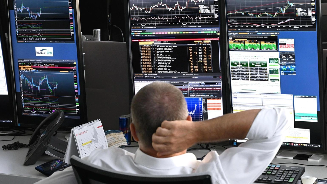 Il rendimento del decennale italiano sale al 3,47% Il rendimento del decennale italiano sale al 3,47%