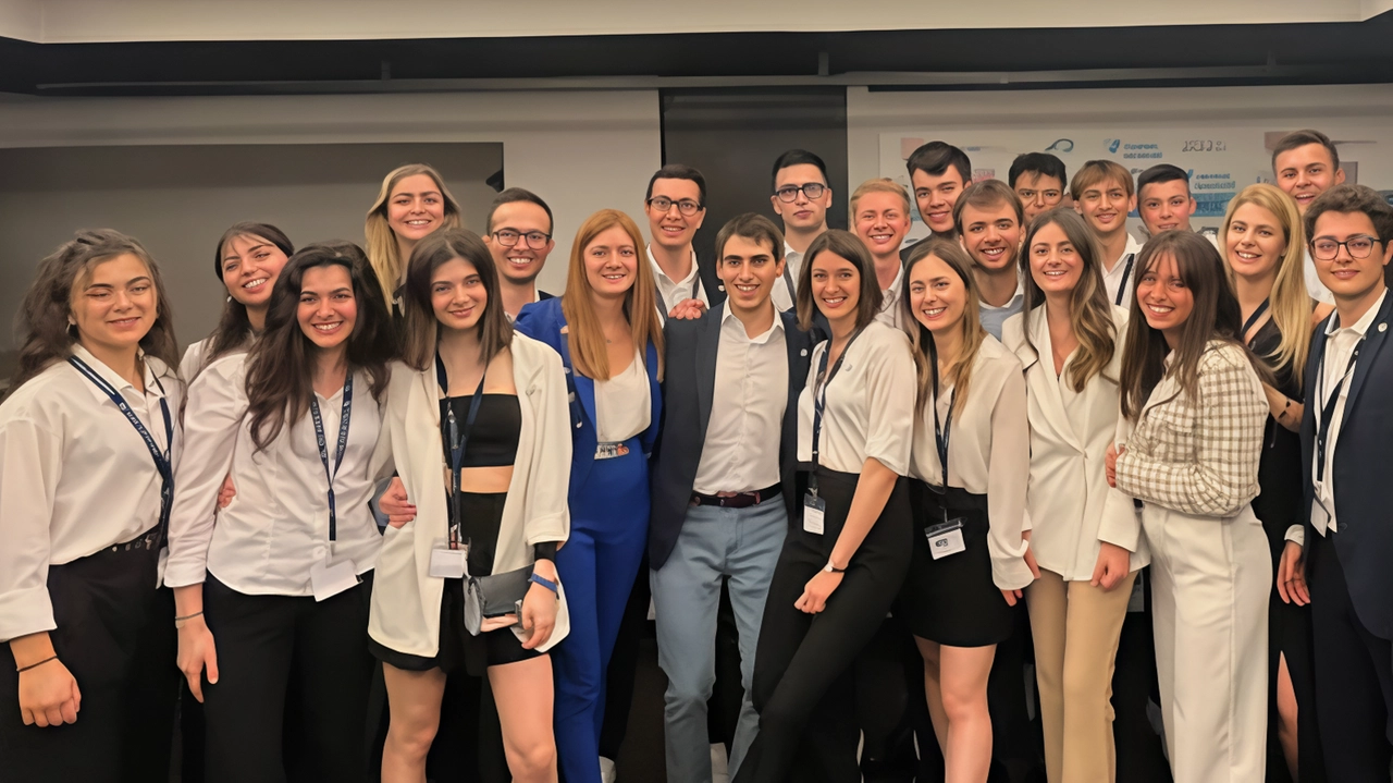 Appuntamento a Legnano con Politics Hub per discutere dell'evoluzione e del futuro della città, con focus su sport, imprese, istruzione e terzo settore. Esperti e rappresentanti condivideranno prospettive. Appuntamento a Legnano con Politics Hub per discutere dell'evoluzione e del futuro della città, con focus su sport, imprese, istruzione e terzo settore. Esperti e rappresentanti condivideranno prospettive.