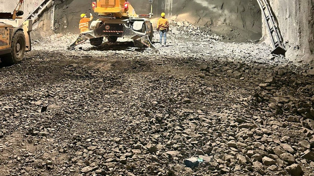One of the big problems is the transportation of the material excavated in the tunnels