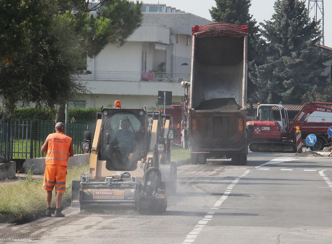 Nuovo look per le strade. Ecco il restyling a Binzago: "Più sicurezza e decoro" Nuovo look per le strade. Ecco il restyling a Binzago: "Più sicurezza e decoro"