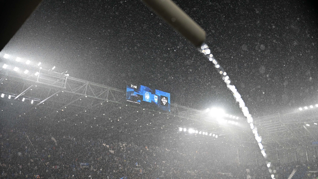 La bomba d'acqua che ha colpito Bergamo oltre a creare danni e preoccupazioni ha costretto a spostare a stasera la partita tra Atalanta e Como