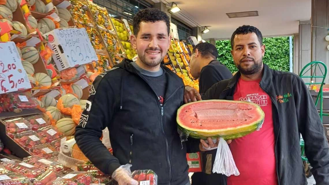 Nel settore da quindici anni i fratelli Omar e Said Sakr di 24 e 31 anni in via IV Novembre hanno avviato il loro quinto punto vendita