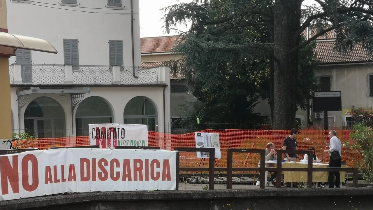 Un’iniziativa del Comitato contro la discarica che ha ribadito la propria posizione critica sul progetto presentato