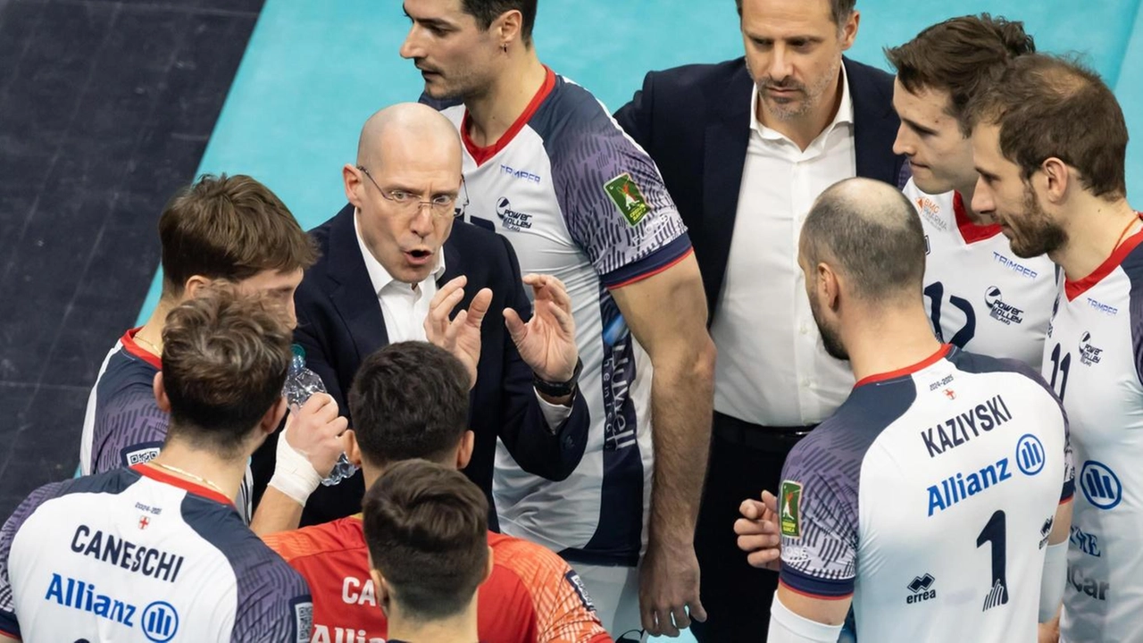 A Busto Arsizio il ritorno dei playoff. Serve vincere per 3-0 o anche 3-1. per poi tentare tutto al “golden set“. A Busto Arsizio il ritorno dei playoff. Serve vincere per 3-0 o anche 3-1. per poi tentare tutto al “golden set“.