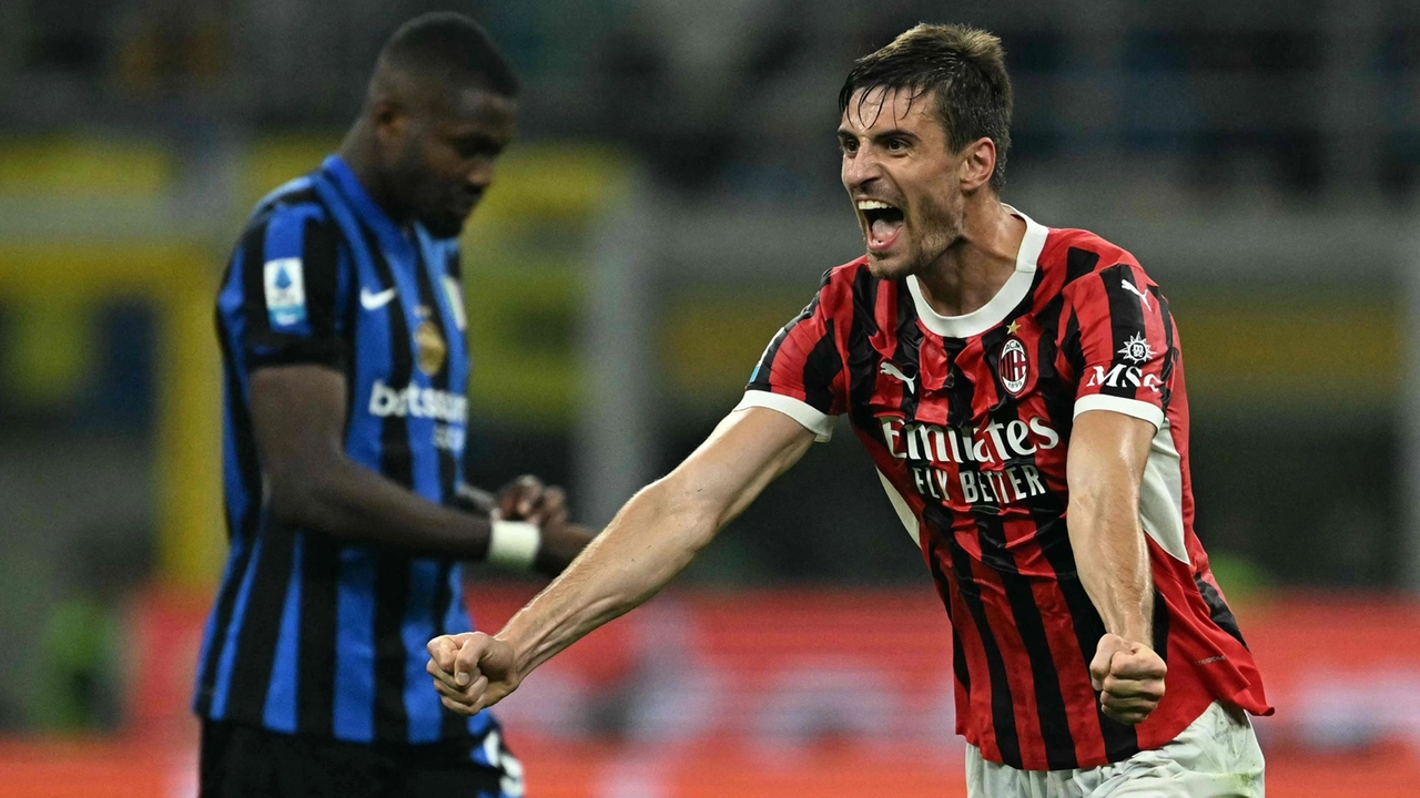 Matteo Gabbia esulta al termine del derby vinto dal Milan per 1-2 con un suo gol decisivo Matteo Gabbia esulta al termine del derby vinto dal Milan per 1-2 con un suo gol decisivo