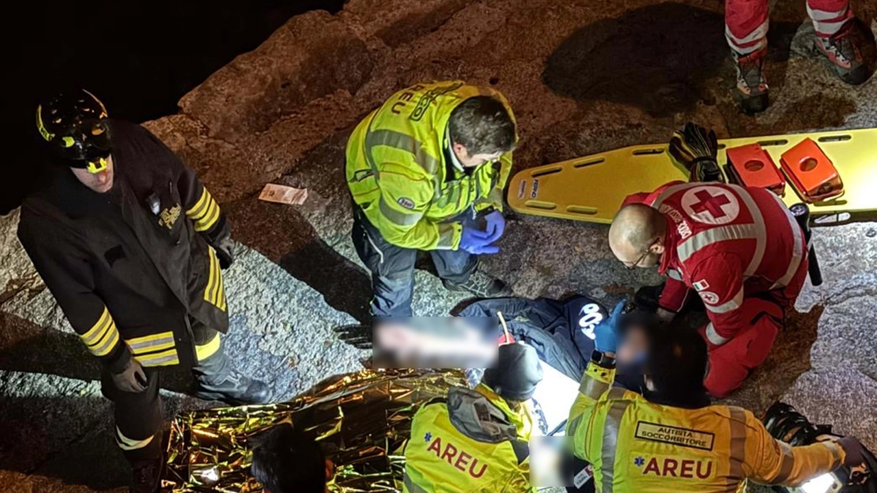 Domenica nella piazza centrale del capoluogo valtellinese sono stati chiamati anche i vigili del fuoco e gli specialisti del Saf Domenica nella piazza centrale del capoluogo valtellinese sono stati chiamati anche i vigili del fuoco e gli specialisti del Saf