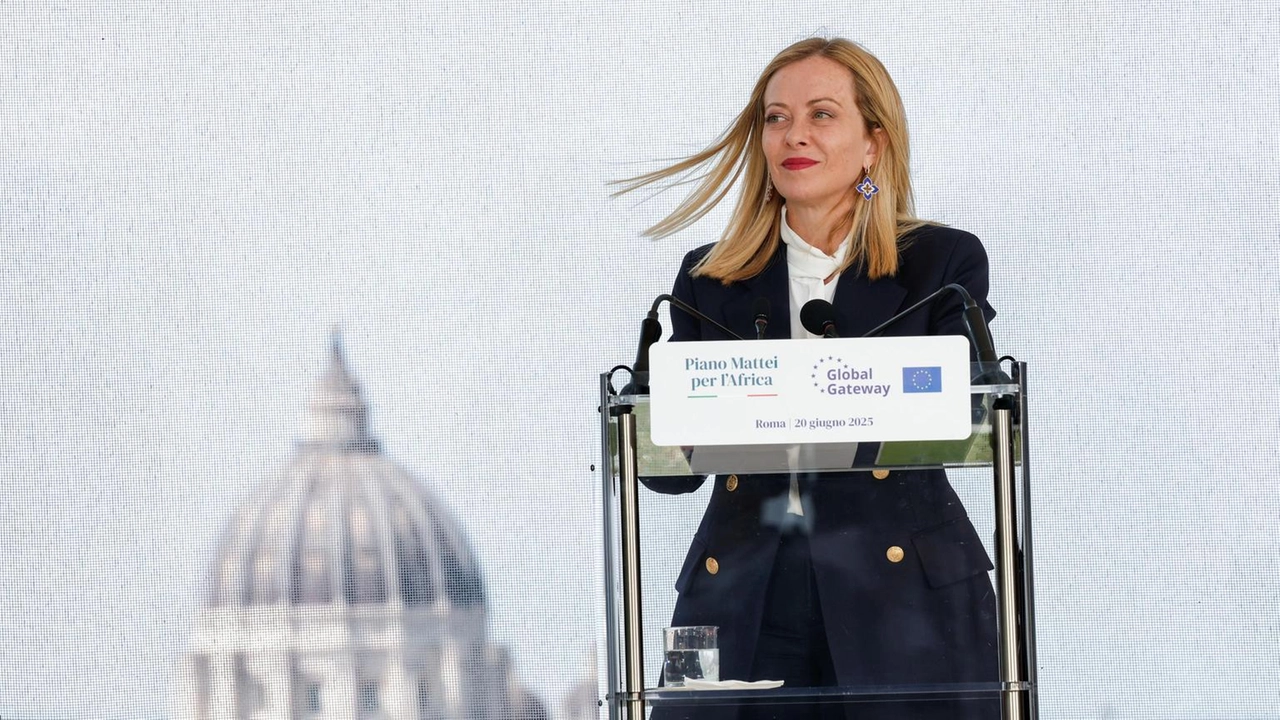 La premier ringrazia "anche a chi fa critiche costruttive" La premier ringrazia "anche a chi fa critiche costruttive"