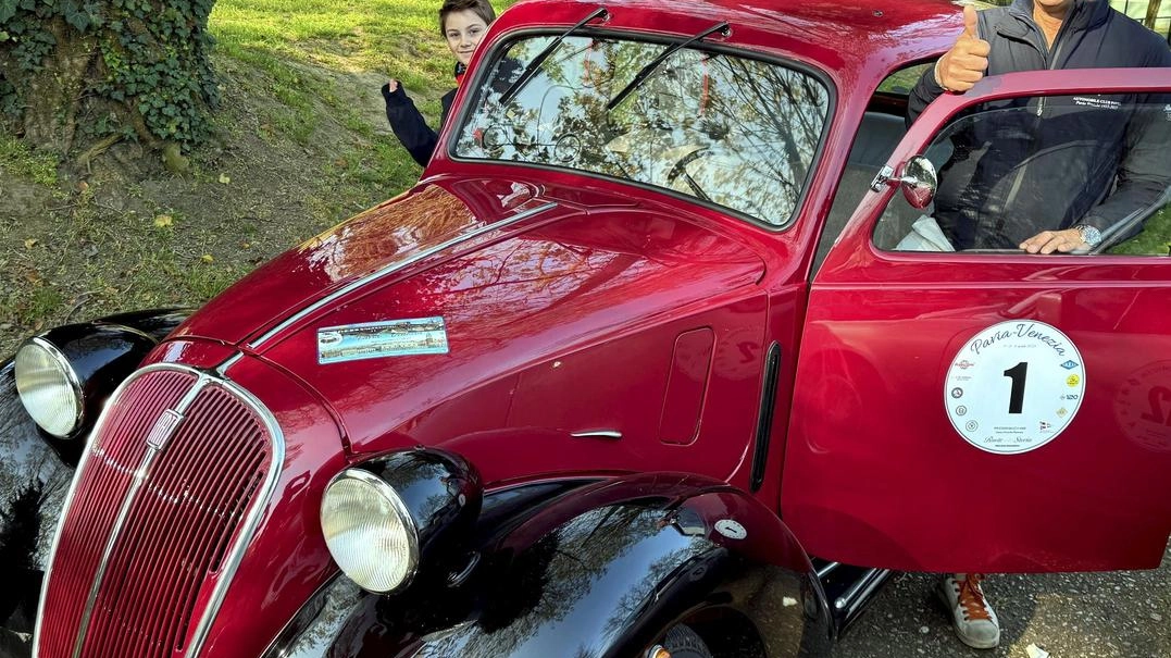 In tre tappe venticinque auto storiche raggiungeranno la città lagunare. Un viaggio straordinario nelle terre che hanno dato i natali a Verdi e Nuvolari .