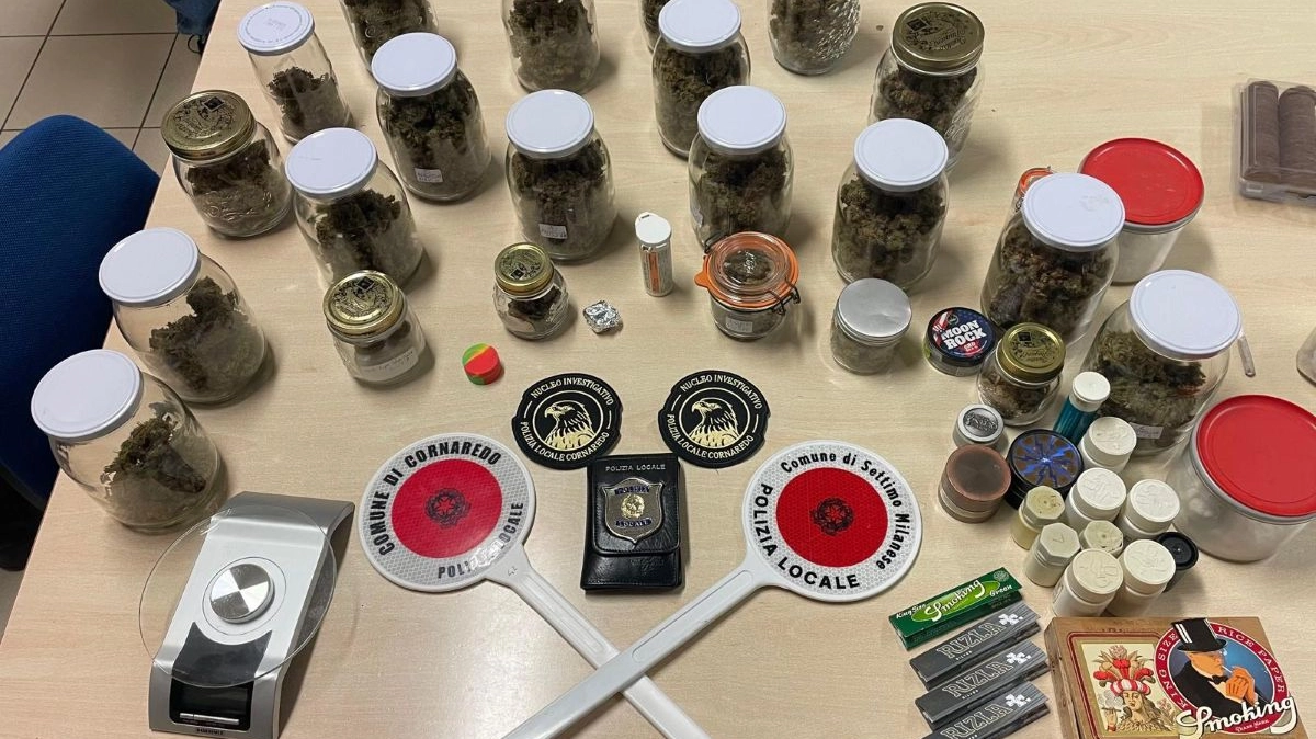Materiale sequestrato dalla polizia locale di Cornaredo