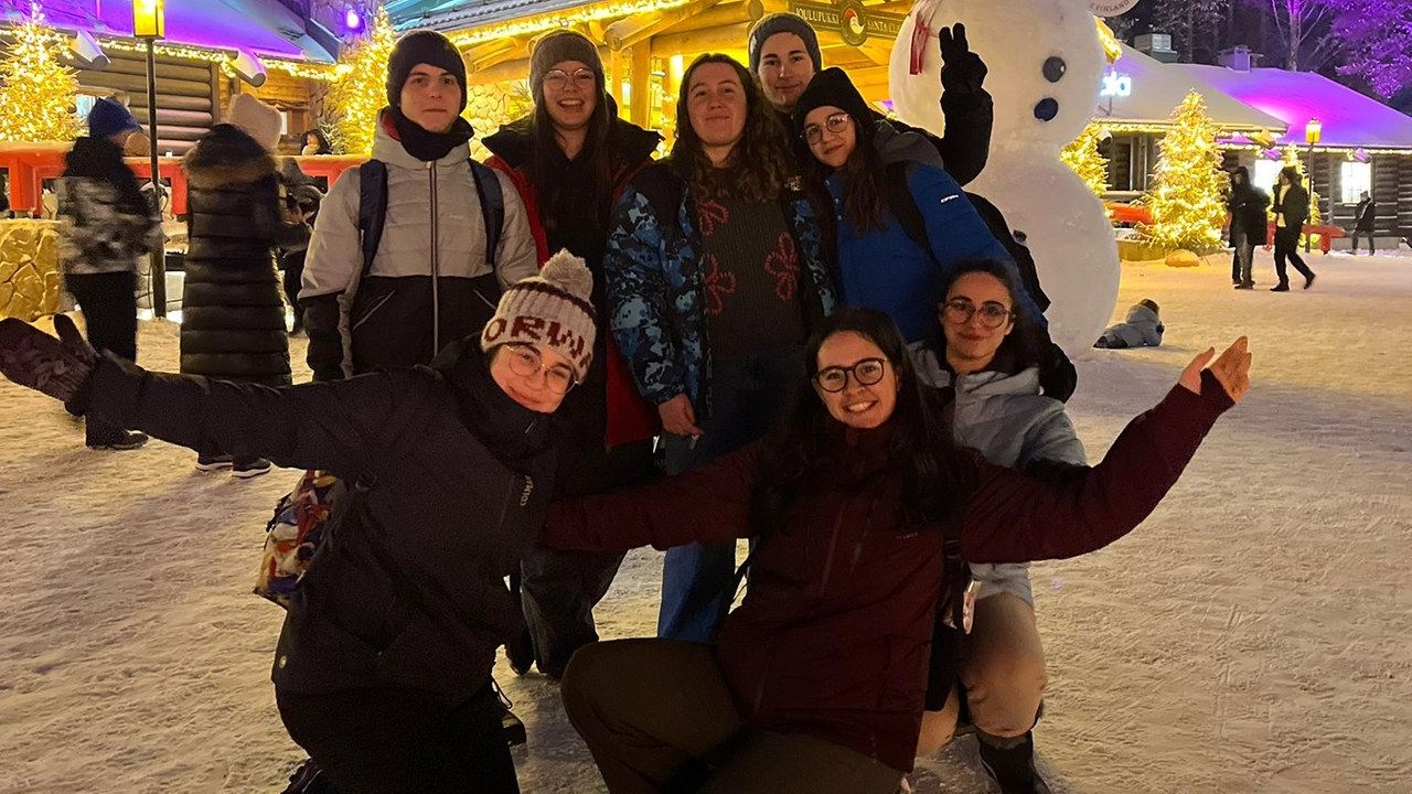 Emma durante una gita in Lapponia: momenti indimenticabili in un luogo magico