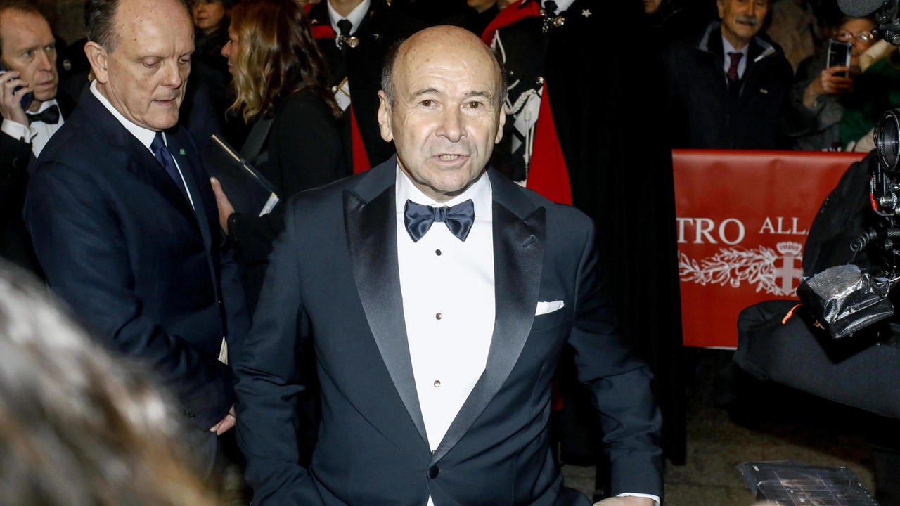 Inaugurata stagione alla Scala, Segre al centro del Palco Reale