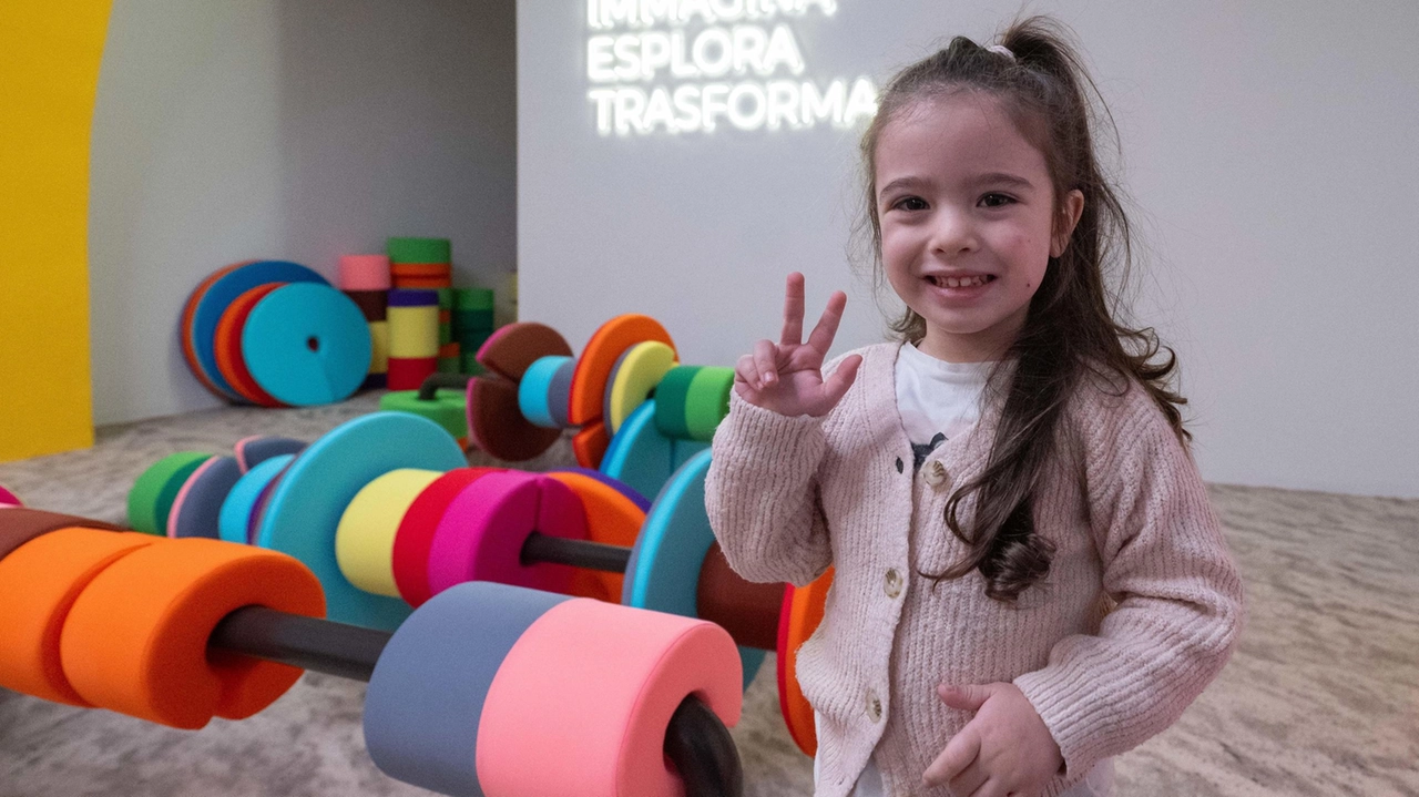 Nuova area per bimbi tra 3 e 6 anni nel polo espositivo di via San Vittore. Cinque ambienti interattivi dove "pensare con le dita e toccare con il cervello". Nuova area per bimbi tra 3 e 6 anni nel polo espositivo di via San Vittore. Cinque ambienti interattivi dove "pensare con le dita e toccare con il cervello".