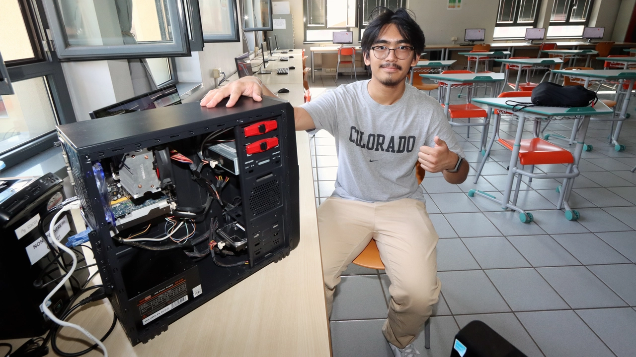 Dave, 100 e lode in Informatica e ora lo aspetta il Politecnico. Mamma badante e papà operaio dalle Filippine a Milano per un futuro migliore